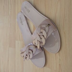 Kayleen By Los Angeles Women's Beige Chain Slide Sandals Size 9